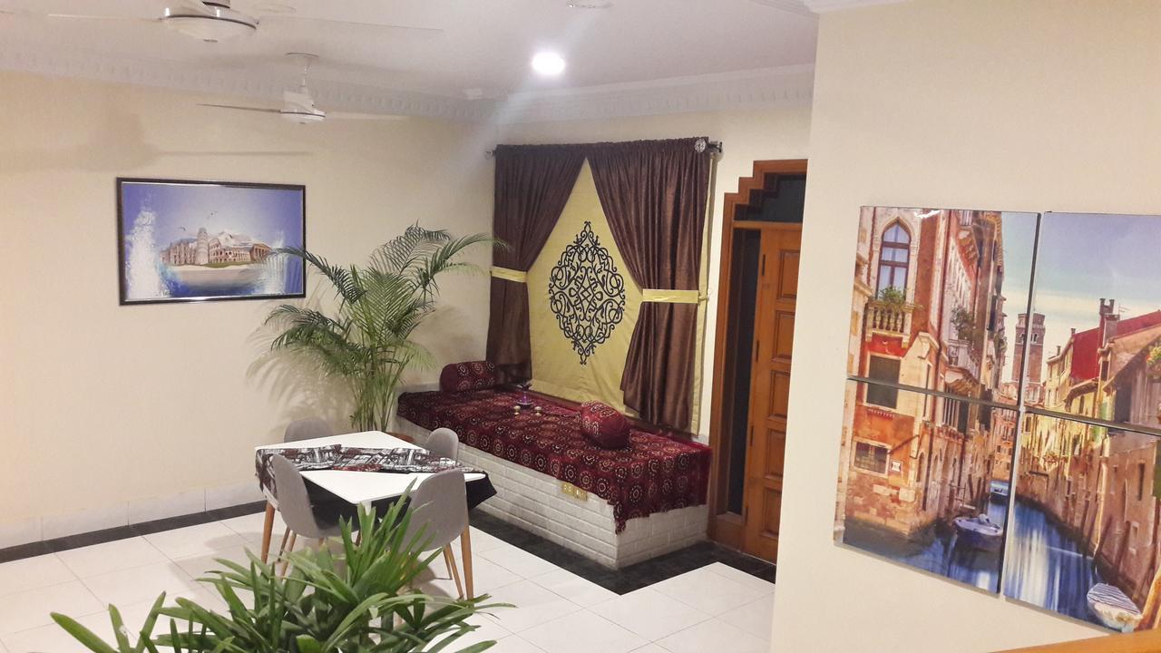 Hotel Seven 7 Karachi Exterior photo