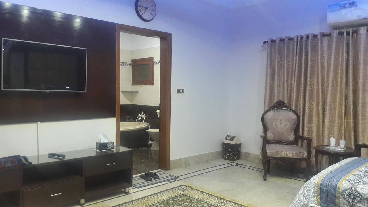 Hotel Seven 7 Karachi Exterior photo